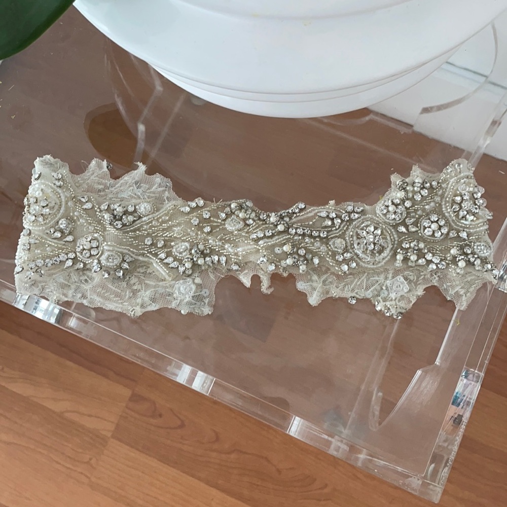Bridal bandeau headpiece